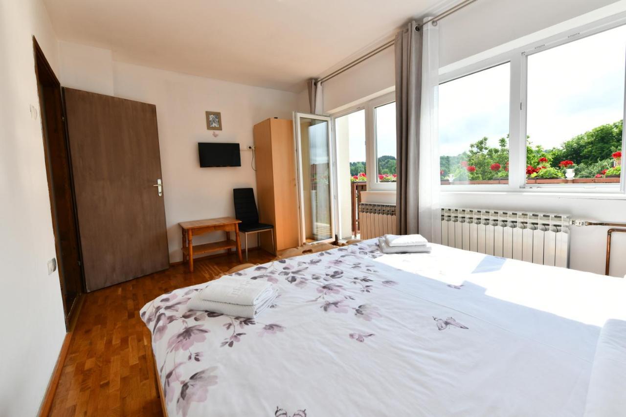 Apartment Marija Zupan Rakovica Eksteriør bilde