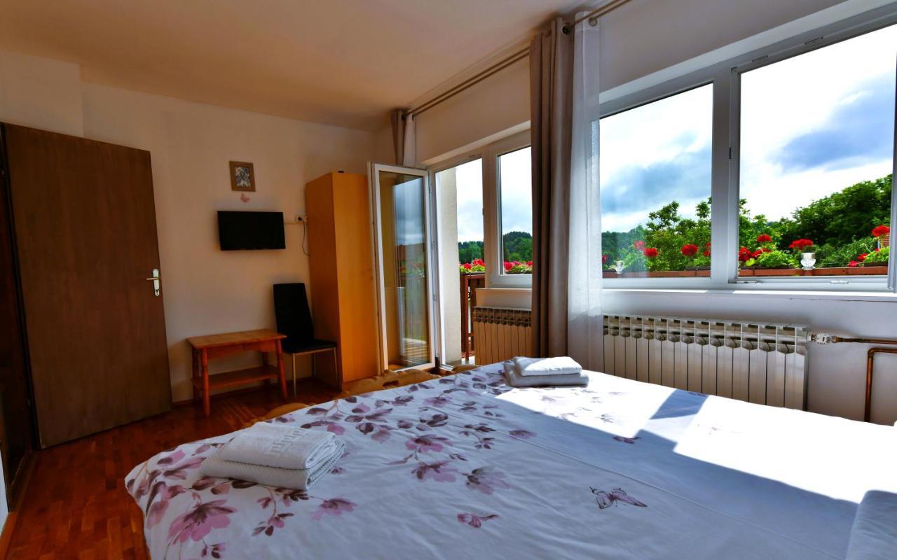 Apartment Marija Zupan Rakovica Eksteriør bilde
