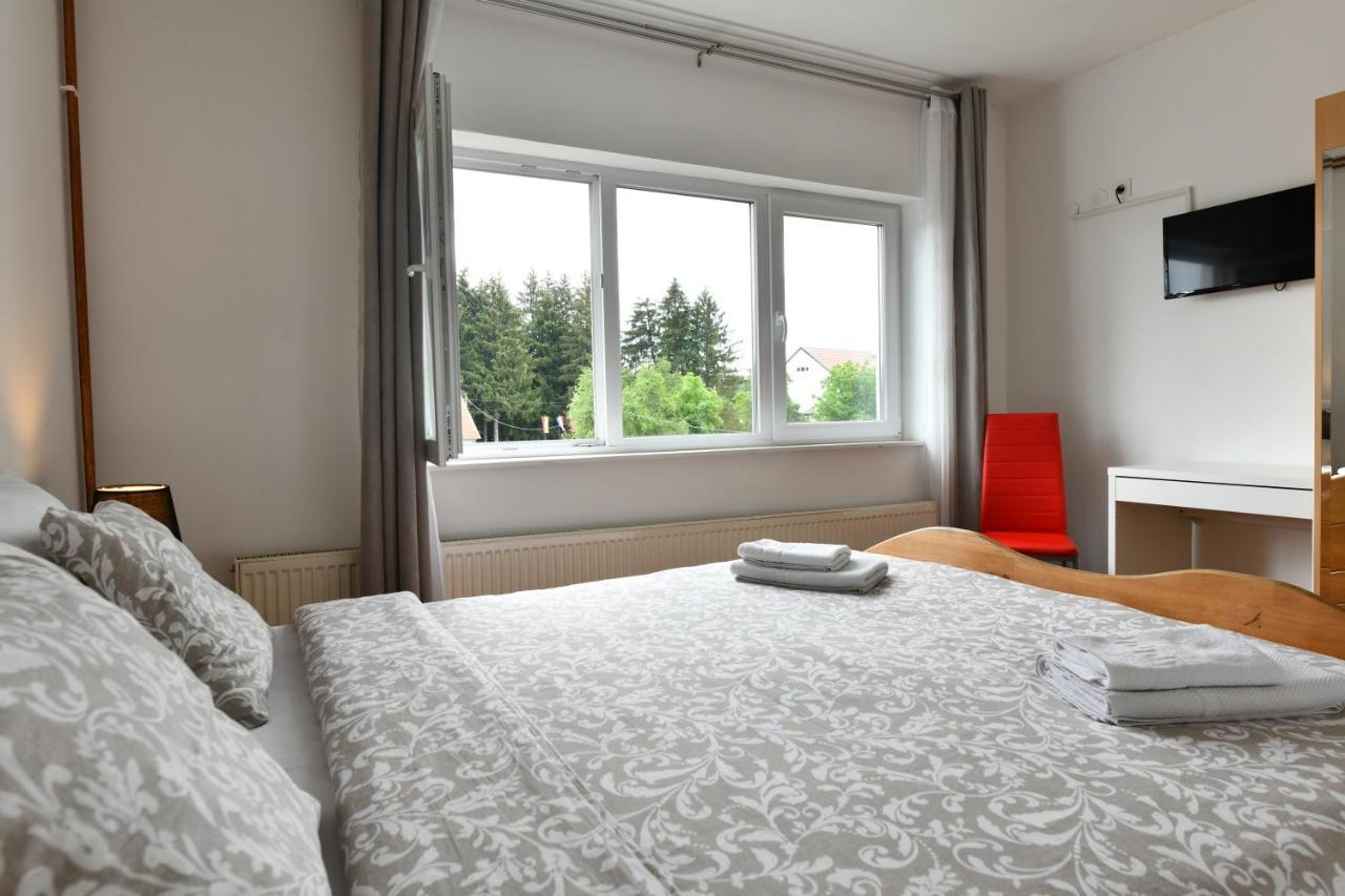 Apartment Marija Zupan Rakovica Eksteriør bilde